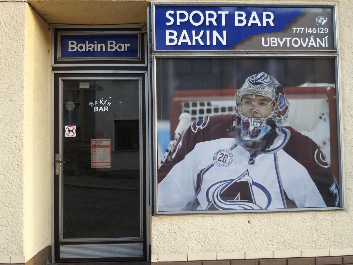 Готель Bakin Bar Тршебич Екстер'єр фото